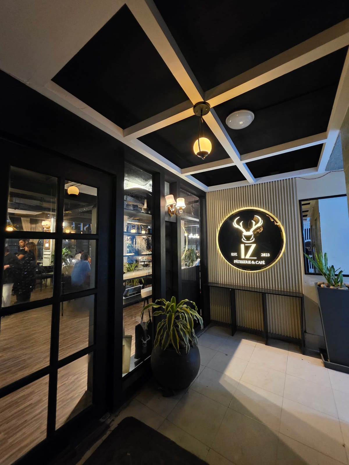 IZ Pâtisserie and Café - Mirpur Branch