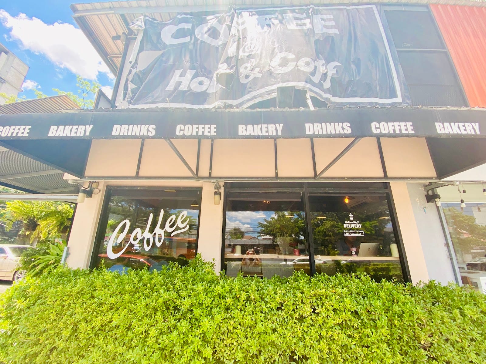 Hob & Coff cafe and social bar ร่วมโครงการ "คนละครึ่ง" และ "เราชนะ"