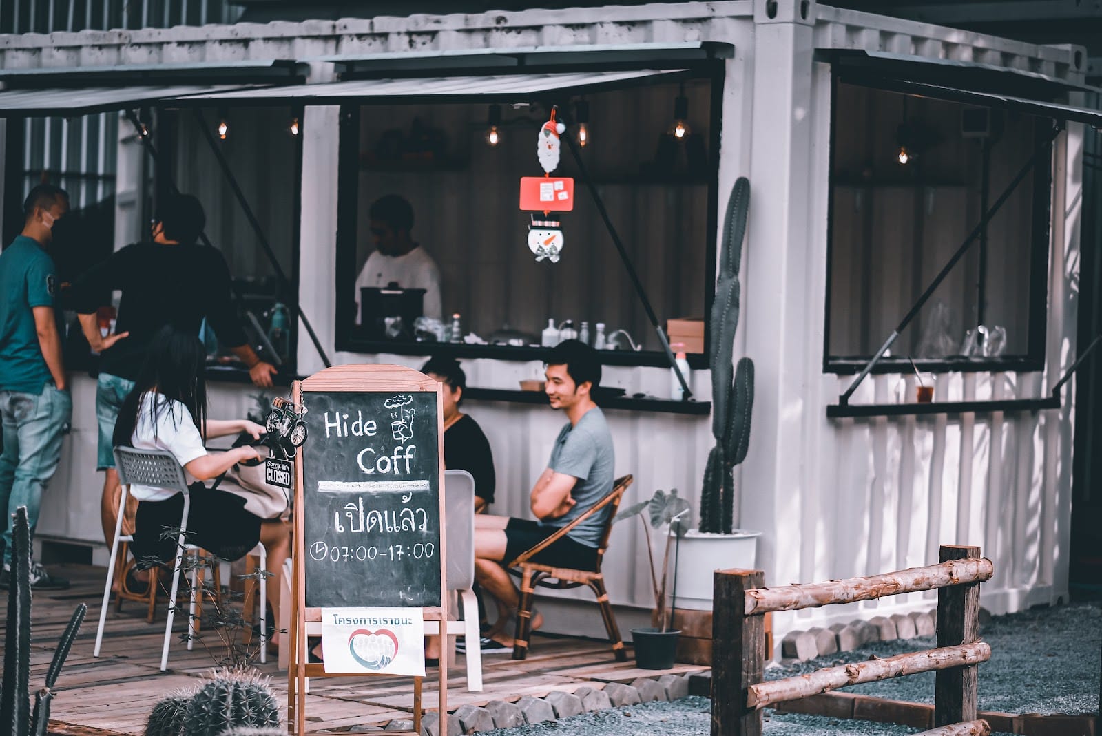 Hide Coff Cafe