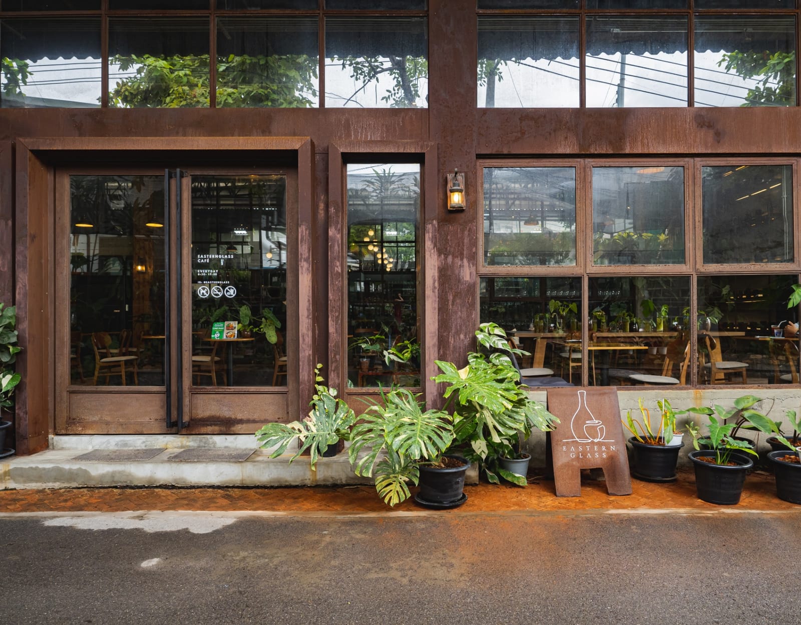 Eastern Glass Cafe photo 2