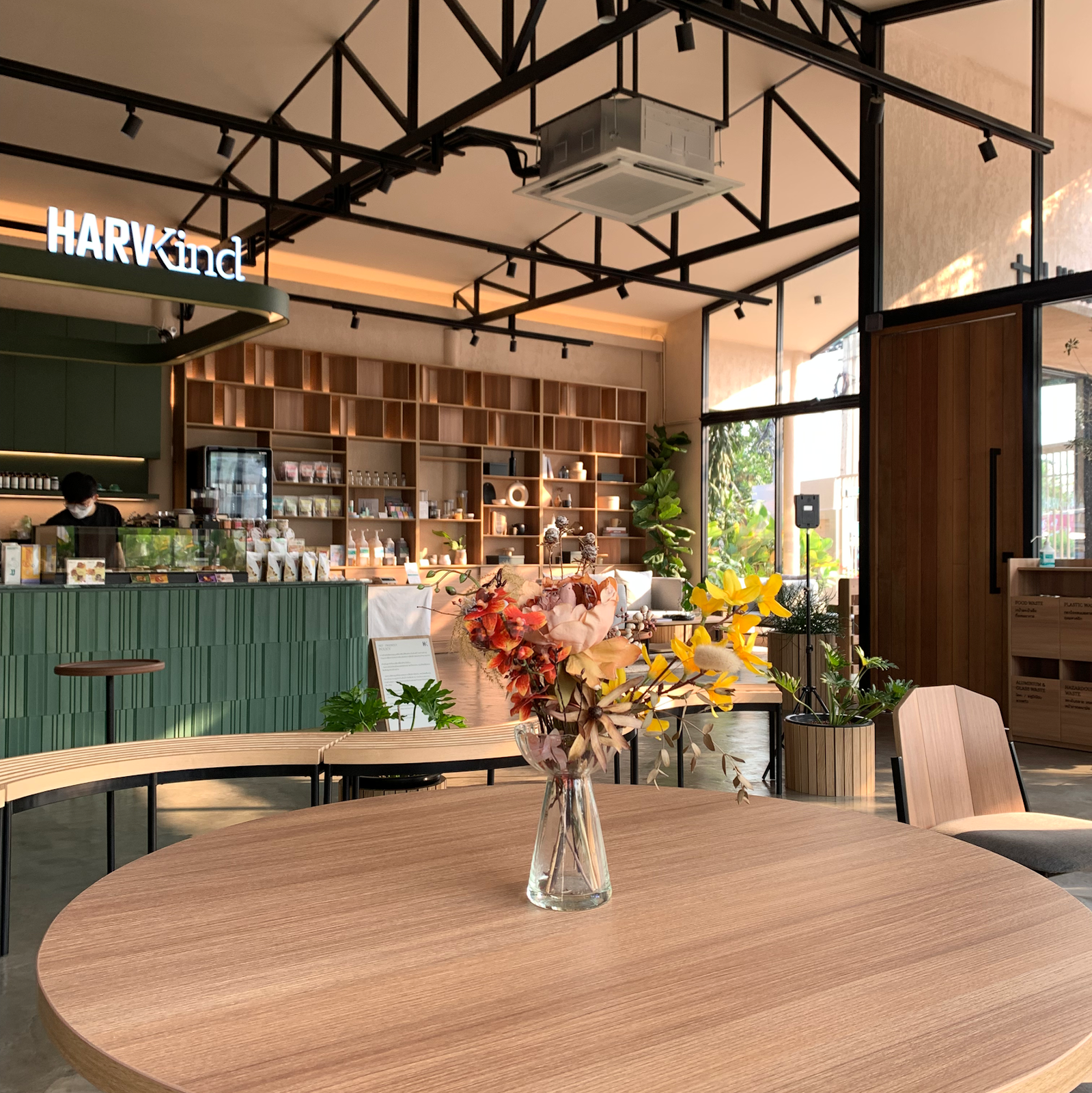 HARV Flagship Store