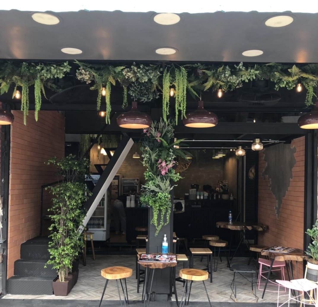 Tik Cafe Branch JJ