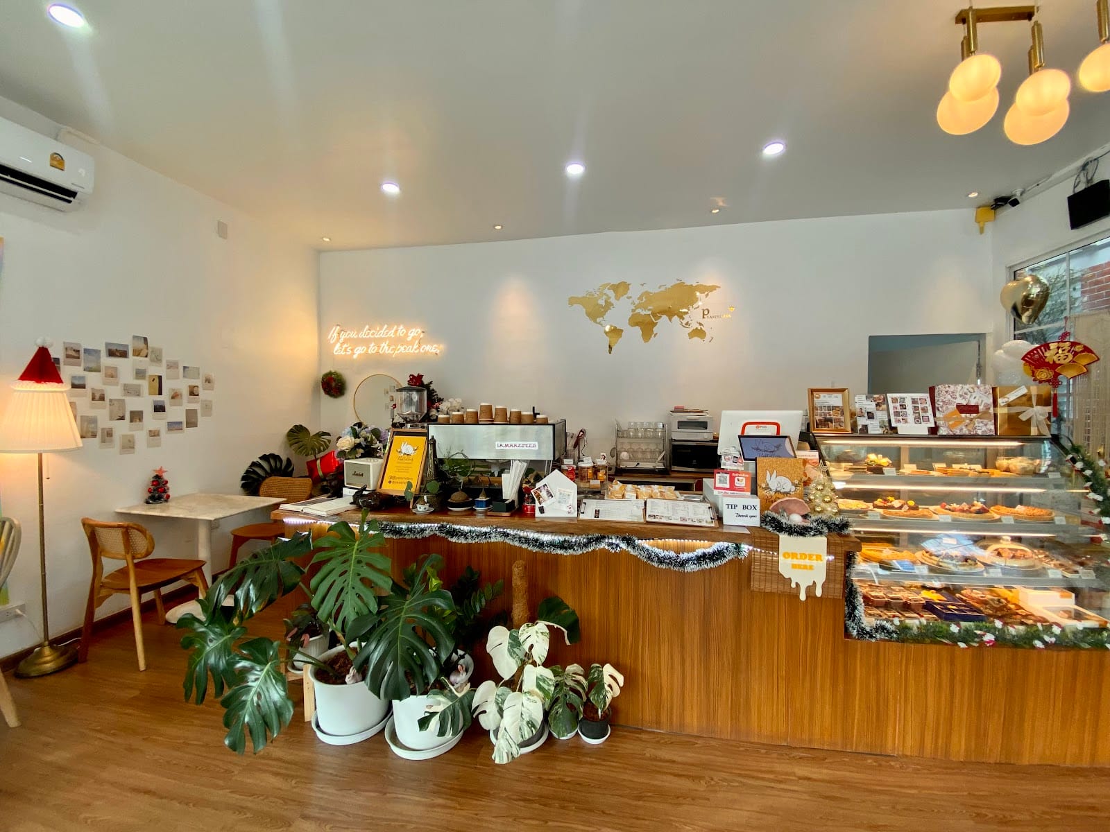 Peaktellers Cafe