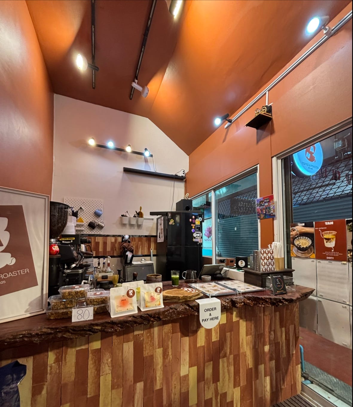 Tan Coffee Roaster Chatuchak
