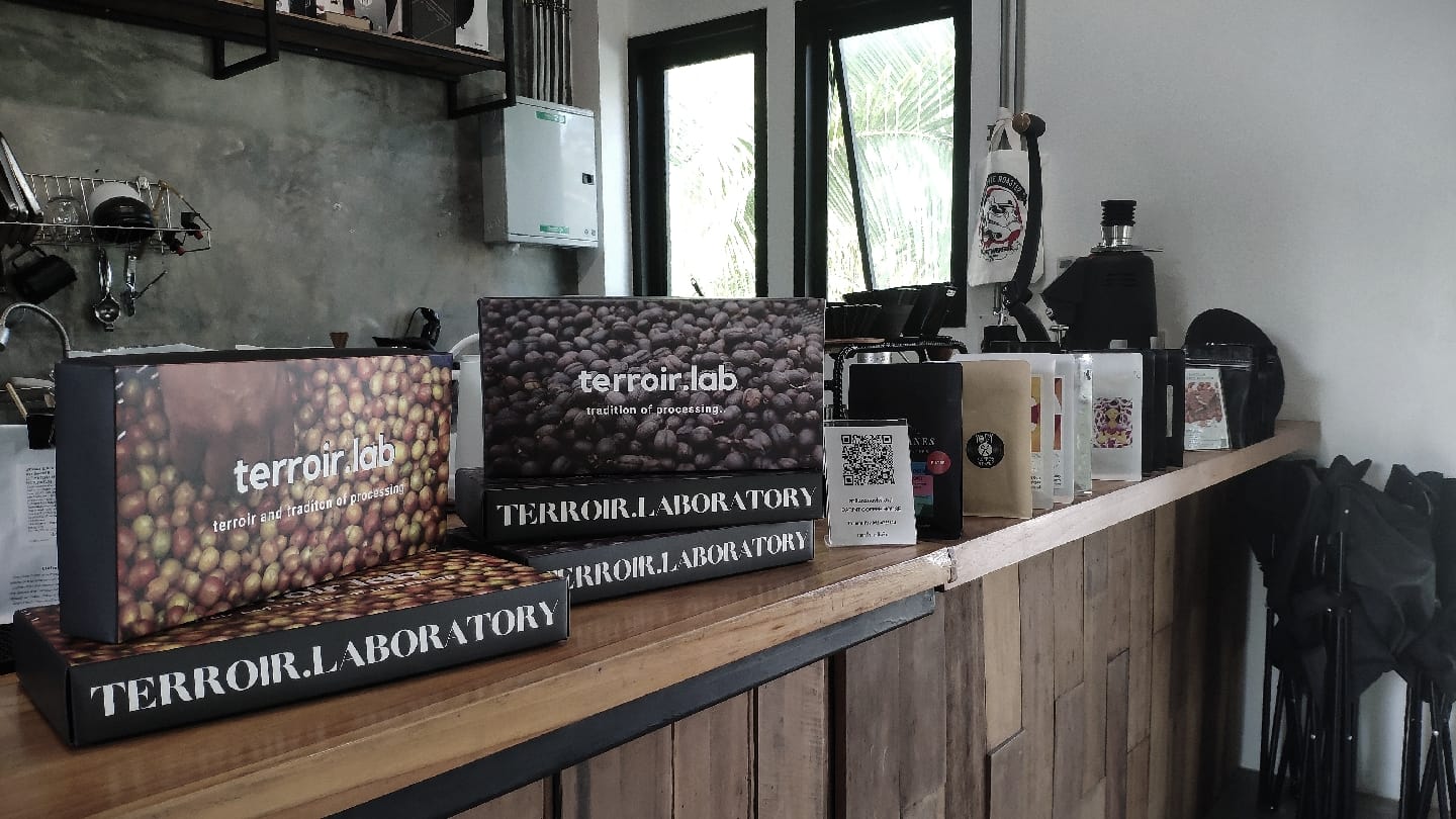 Darint coffee house ดารินทร์คอฟฟี่เฮาส์ ร้านกาแฟจอมทอง