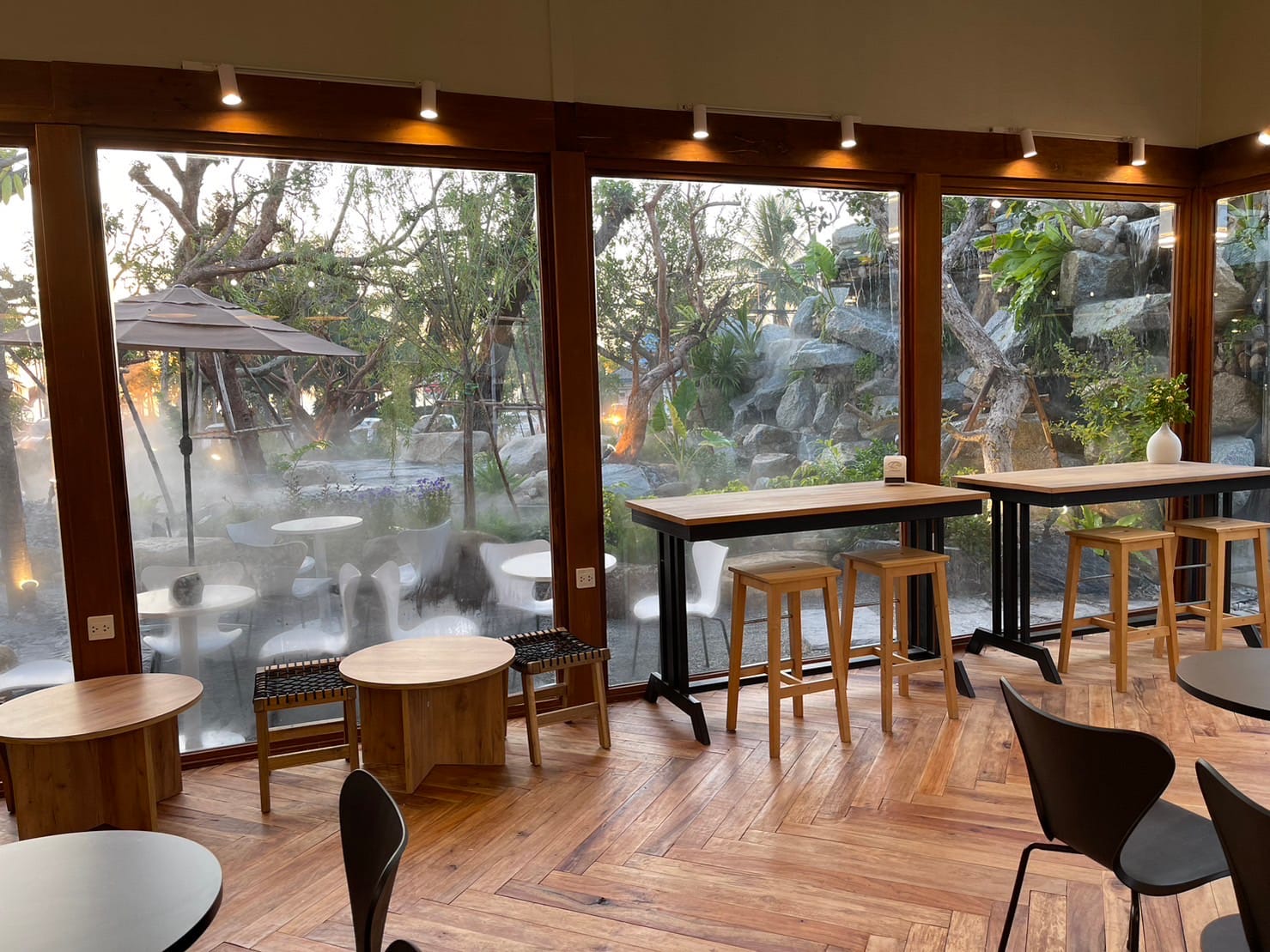 Offspring Cafe & Restaurant
