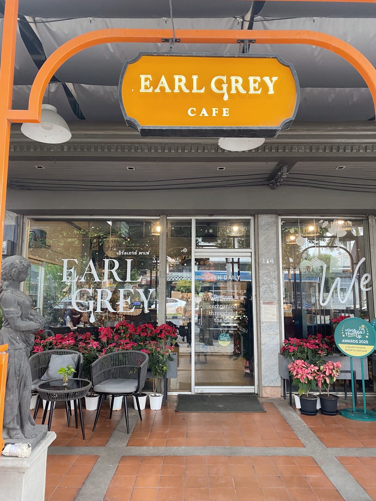 Earl Grey Cafe'