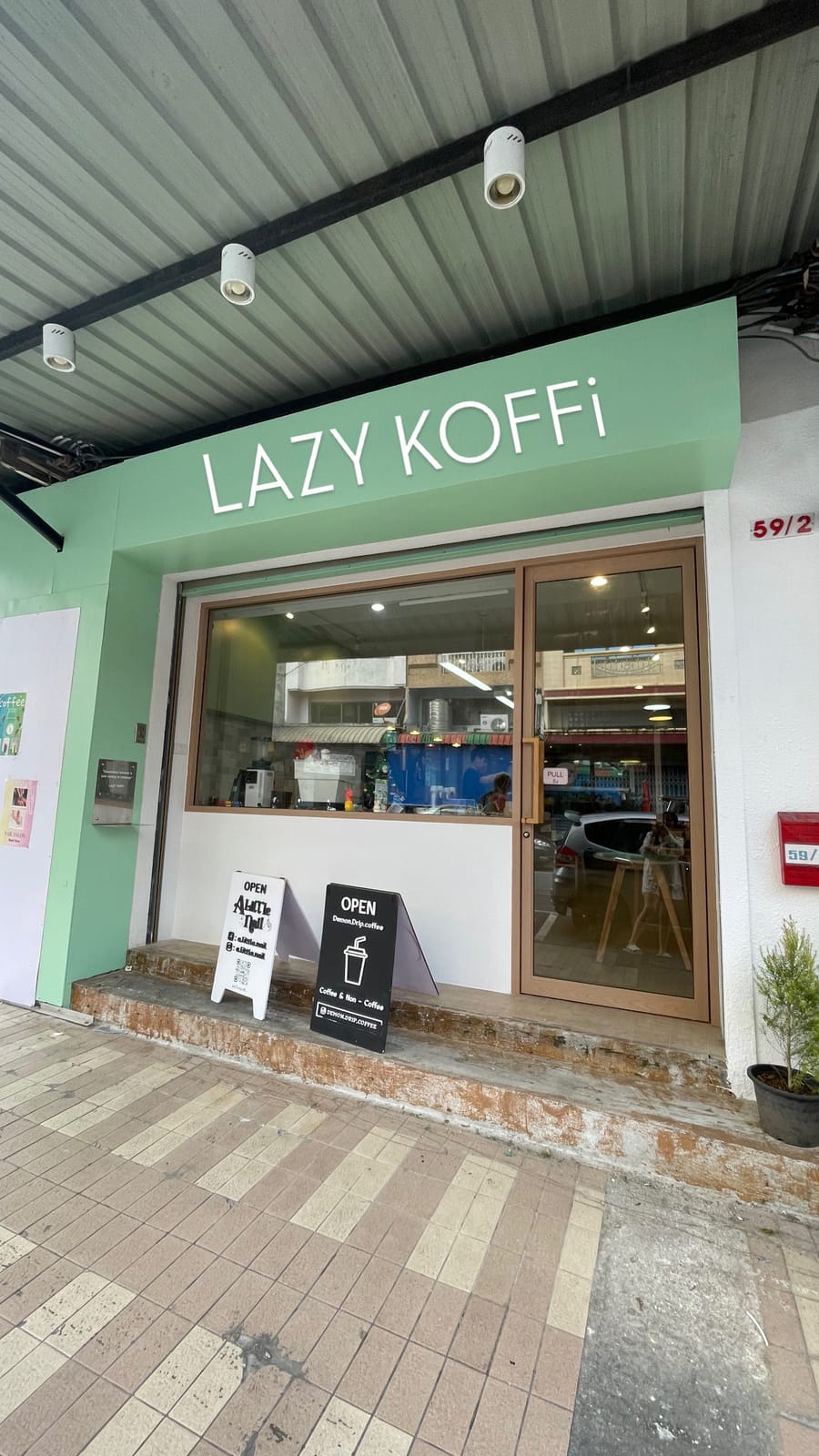LAZY KOFFi