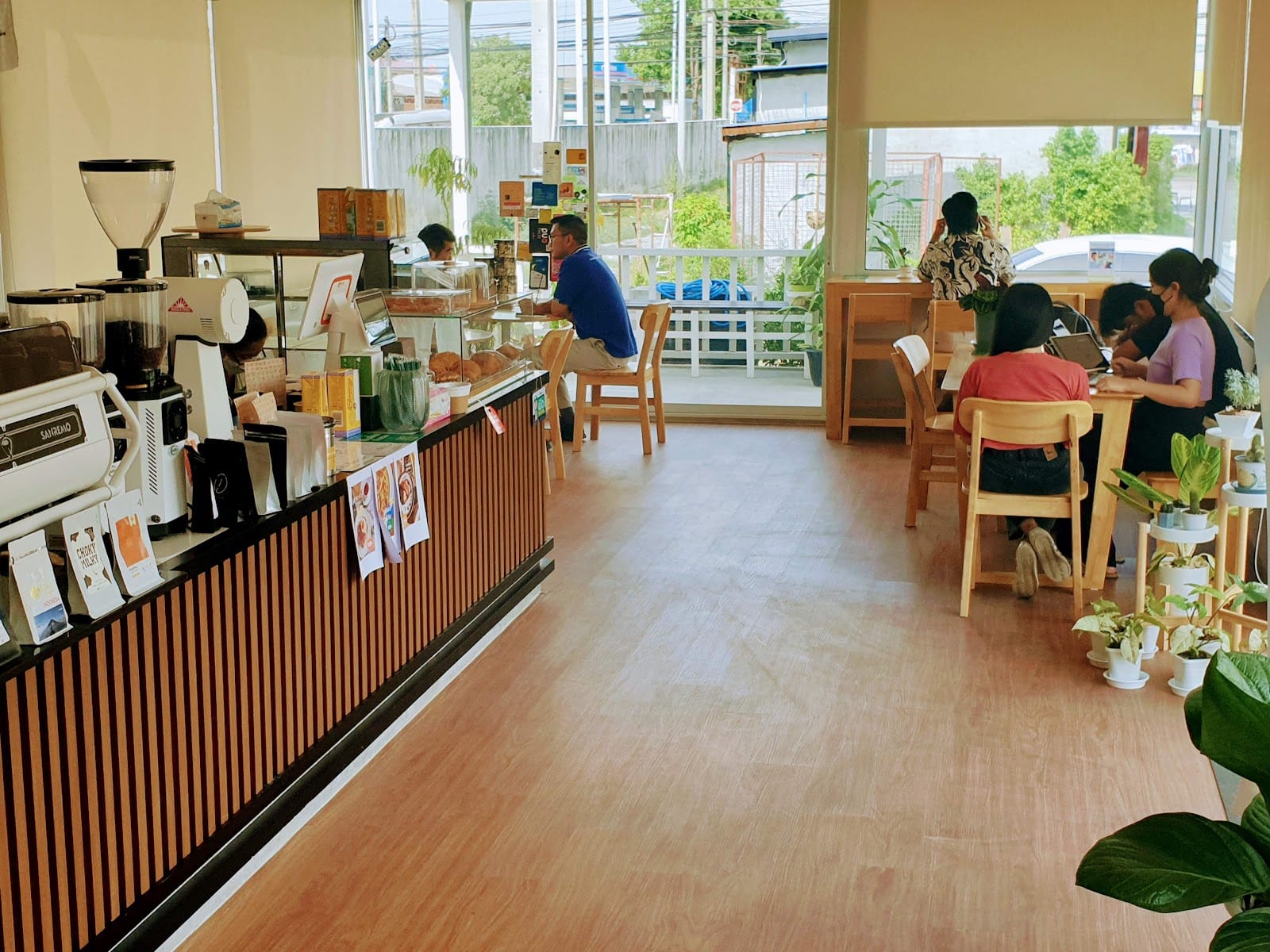 LITA CAFE & ROASTER - Lat krabang