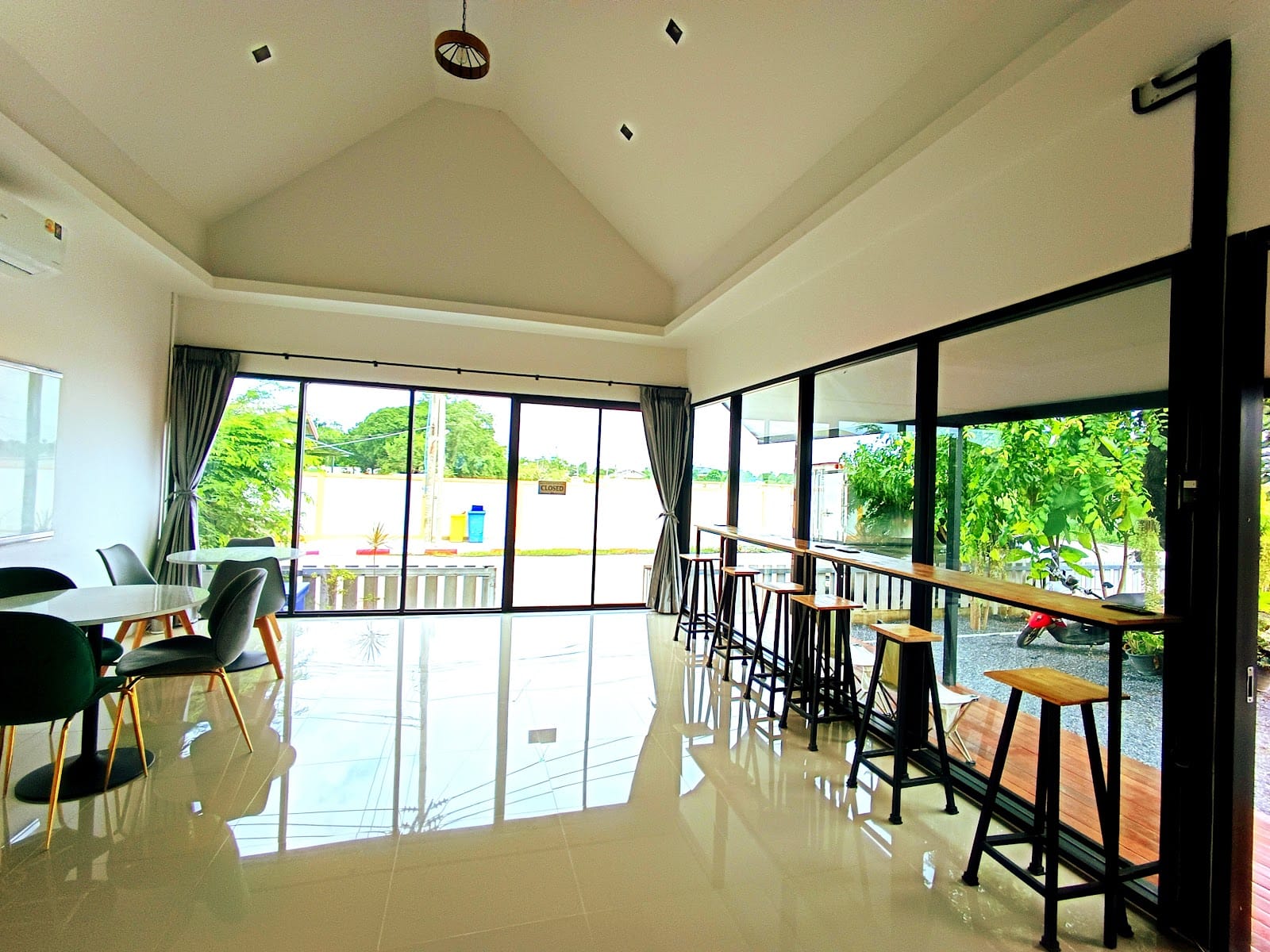Stellar House Cafe