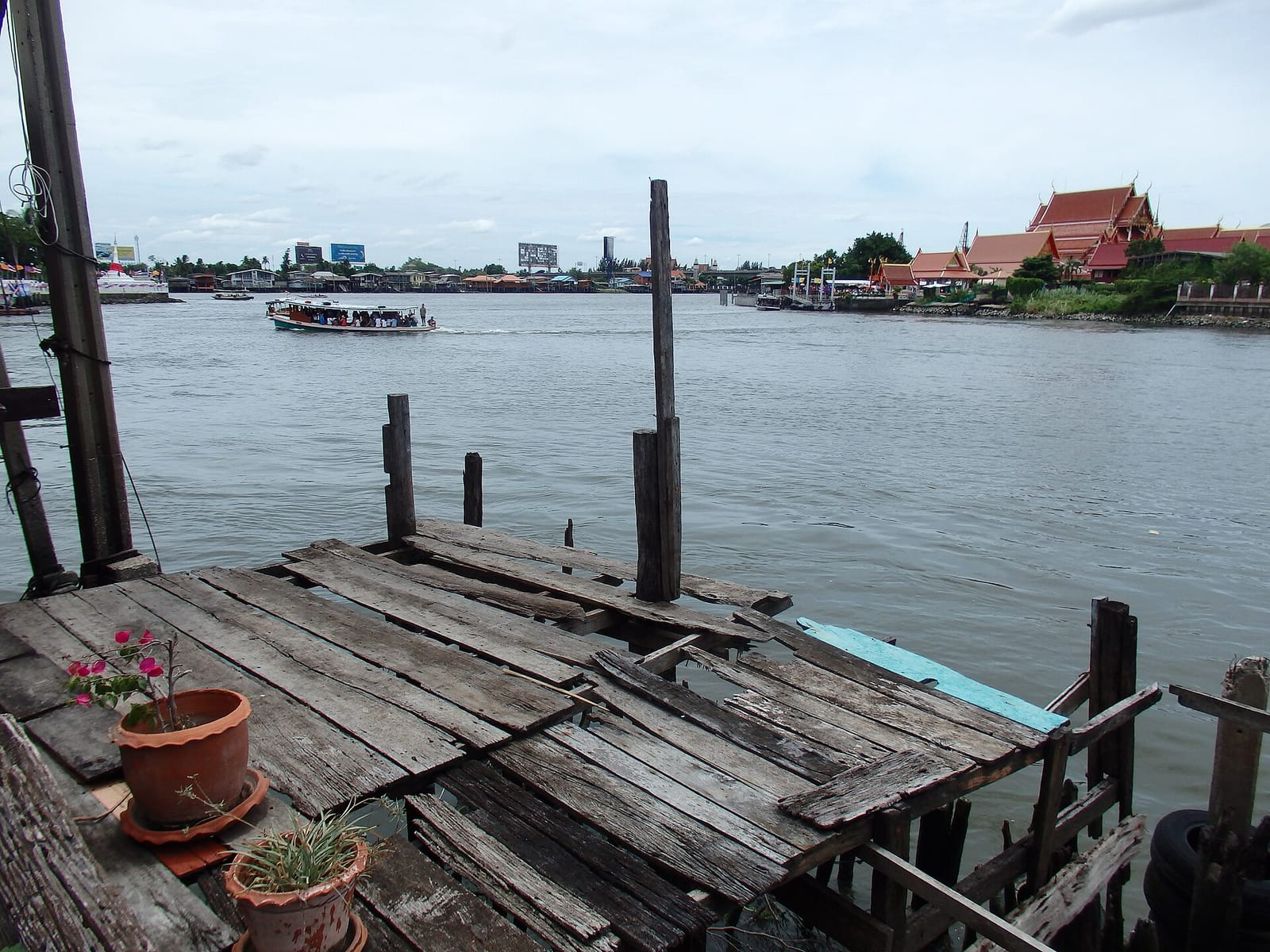 ร้านมีรักษ์ (Ranmeeruk) photo 2