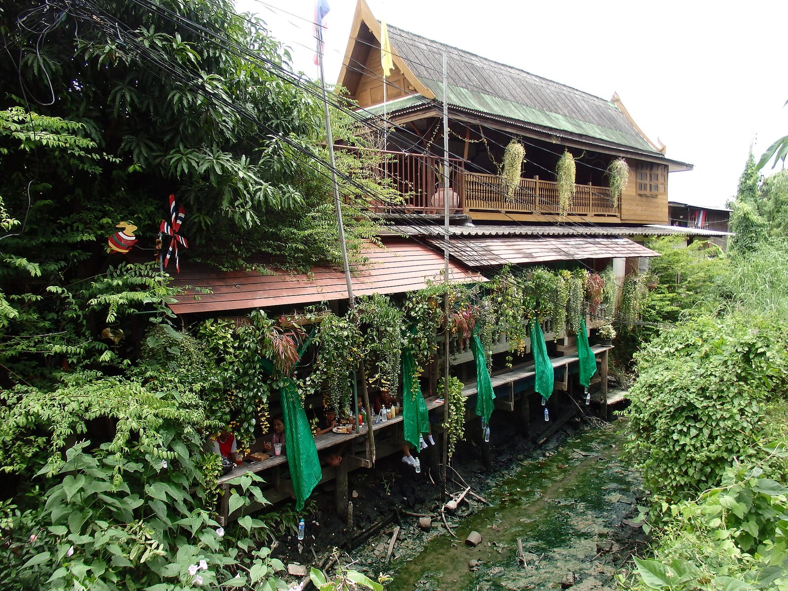 Joan mum tuek cafe photo 3