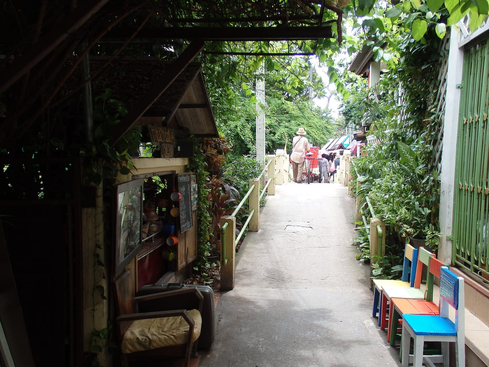 Joan mum tuek cafe photo 4