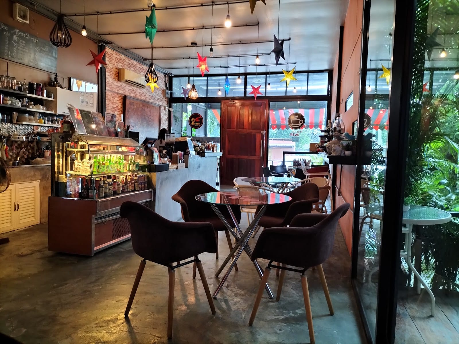 24CAFECHEZPIM ร้านกาแฟ ประตูกรุงเทพ