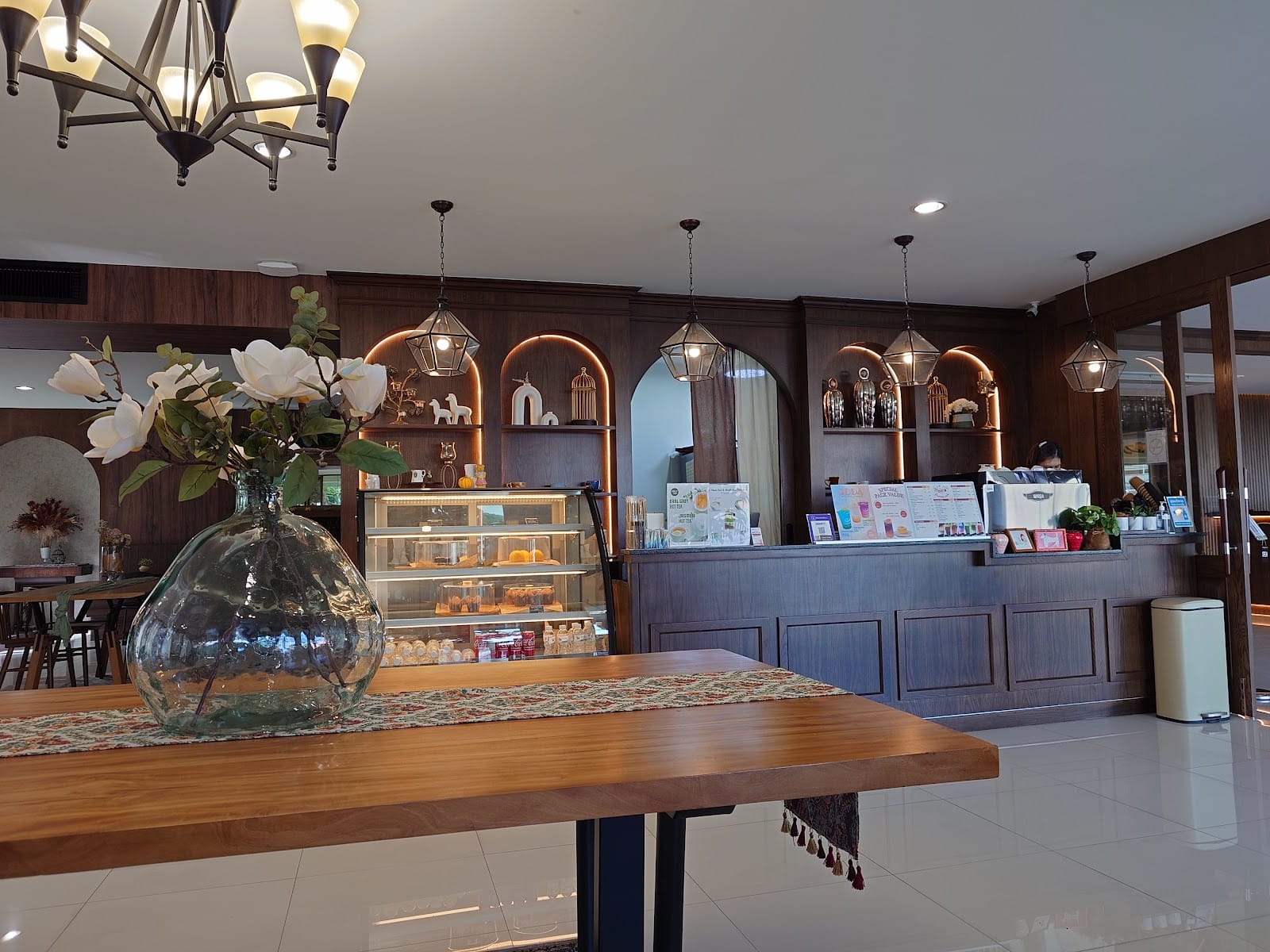 Avenue Cafe