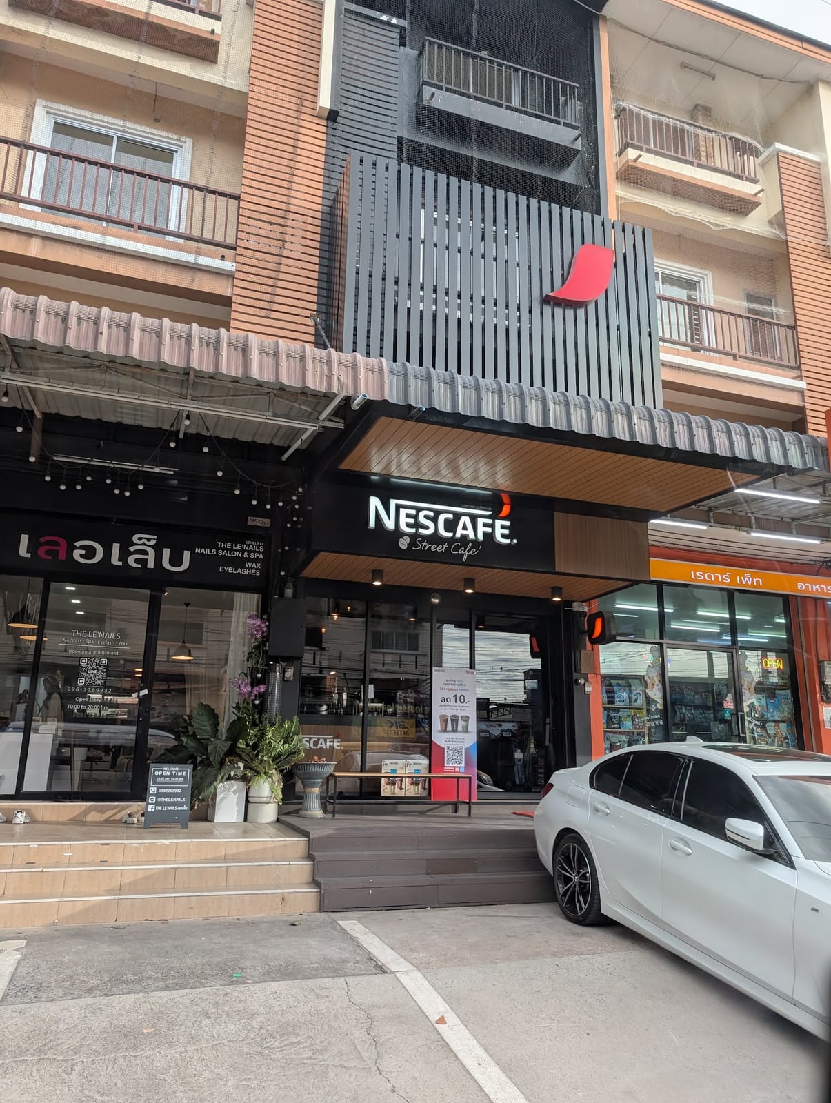 nescafe street cafe ศรีราชา-หนองยายบู่