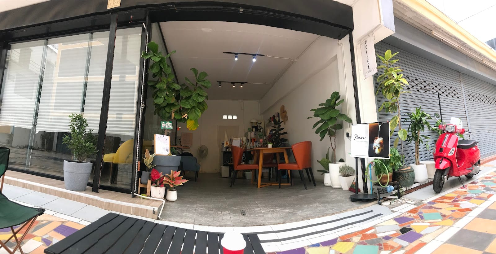 Coffee’s Studio Sriracha