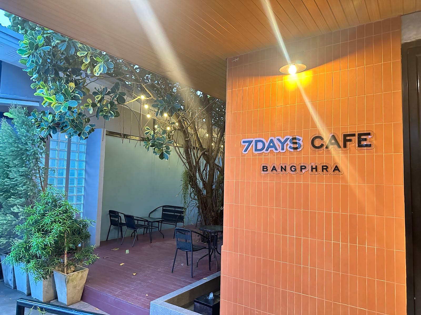 7 Days Cafe