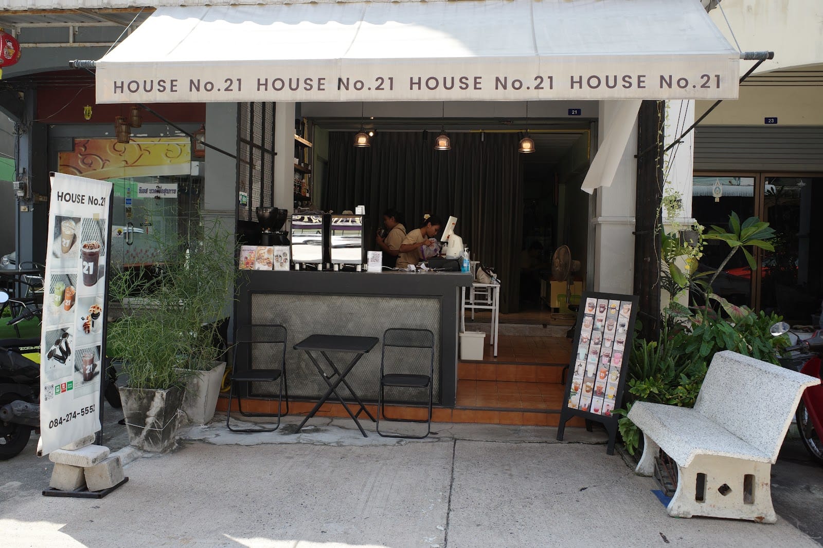 House No.21 Coffee (Si Racha)