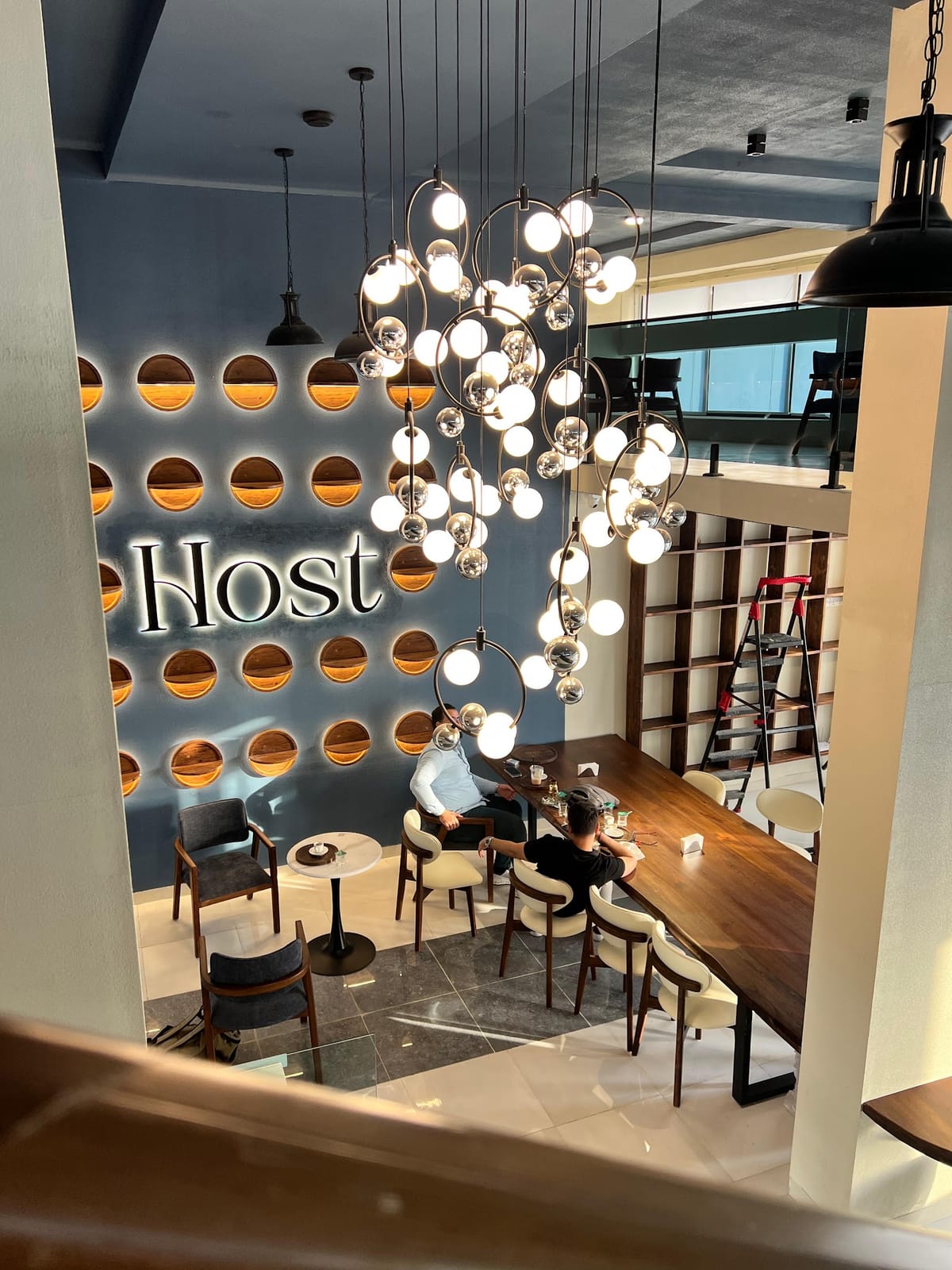 Host Cafe