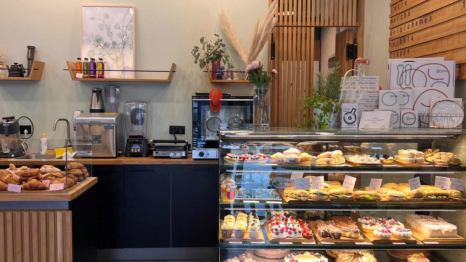 INDIVIDUAL: coffee & friends