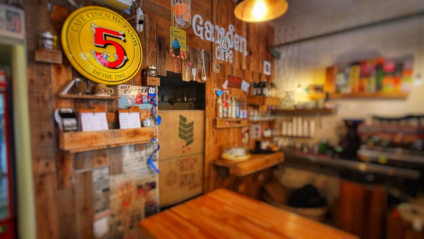 GARDEN CAFE