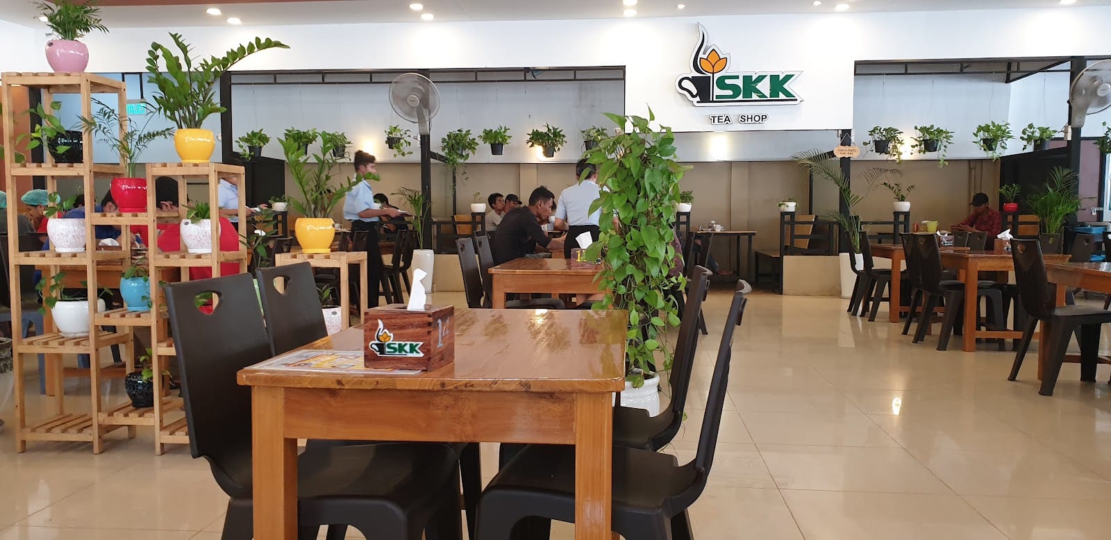 Shwe Kan Kaw Tea House - Hlaing Branch