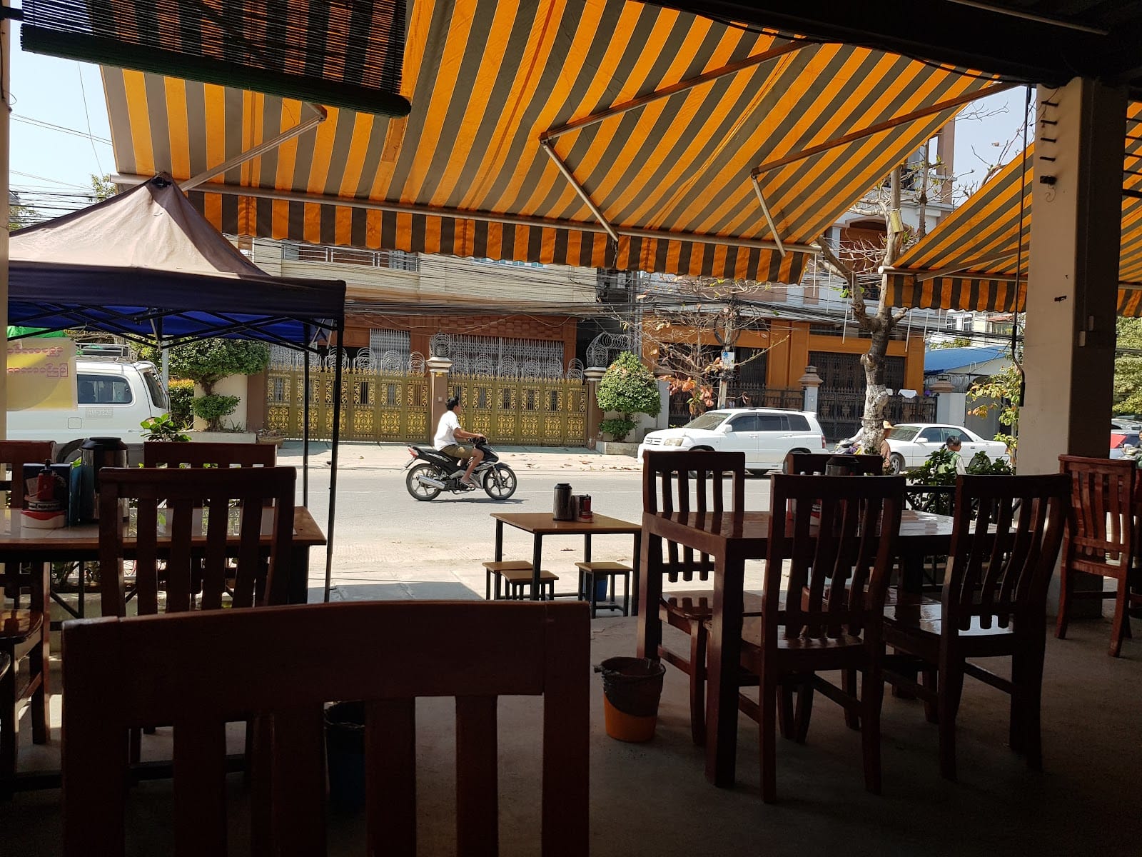 Cafe Mandalay