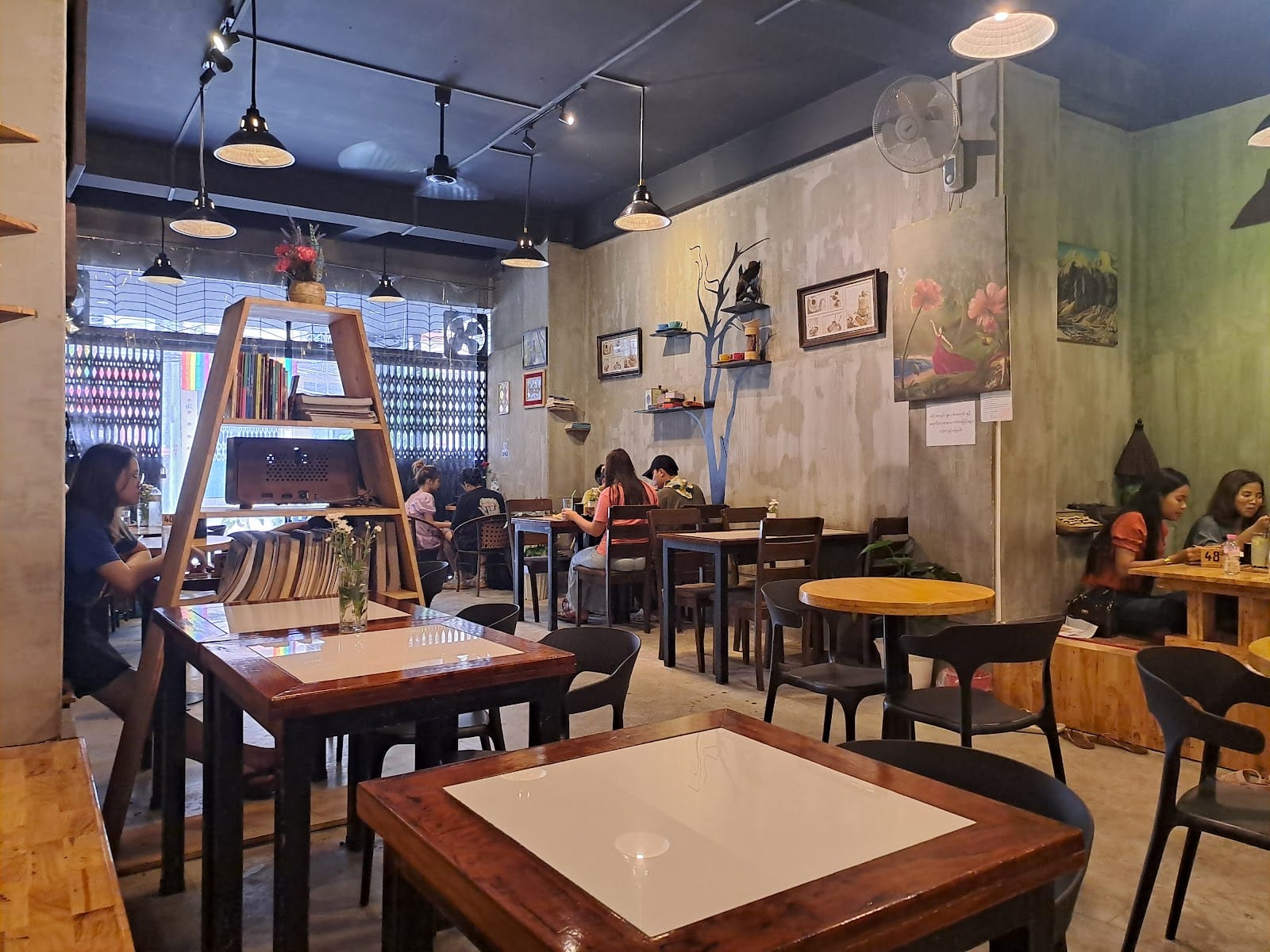 COFFEE DATE (San Chaung branch)