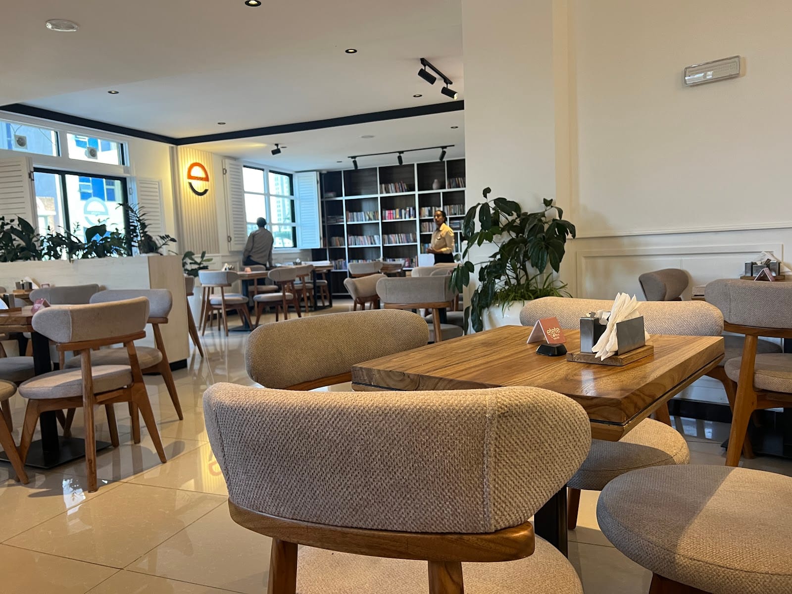 Etete Coffee - Atlas Shala /Premium Outlet/ (እቴቴ ቡና)