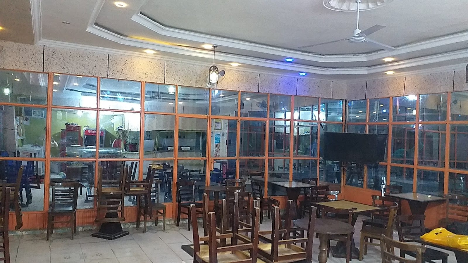London cafe