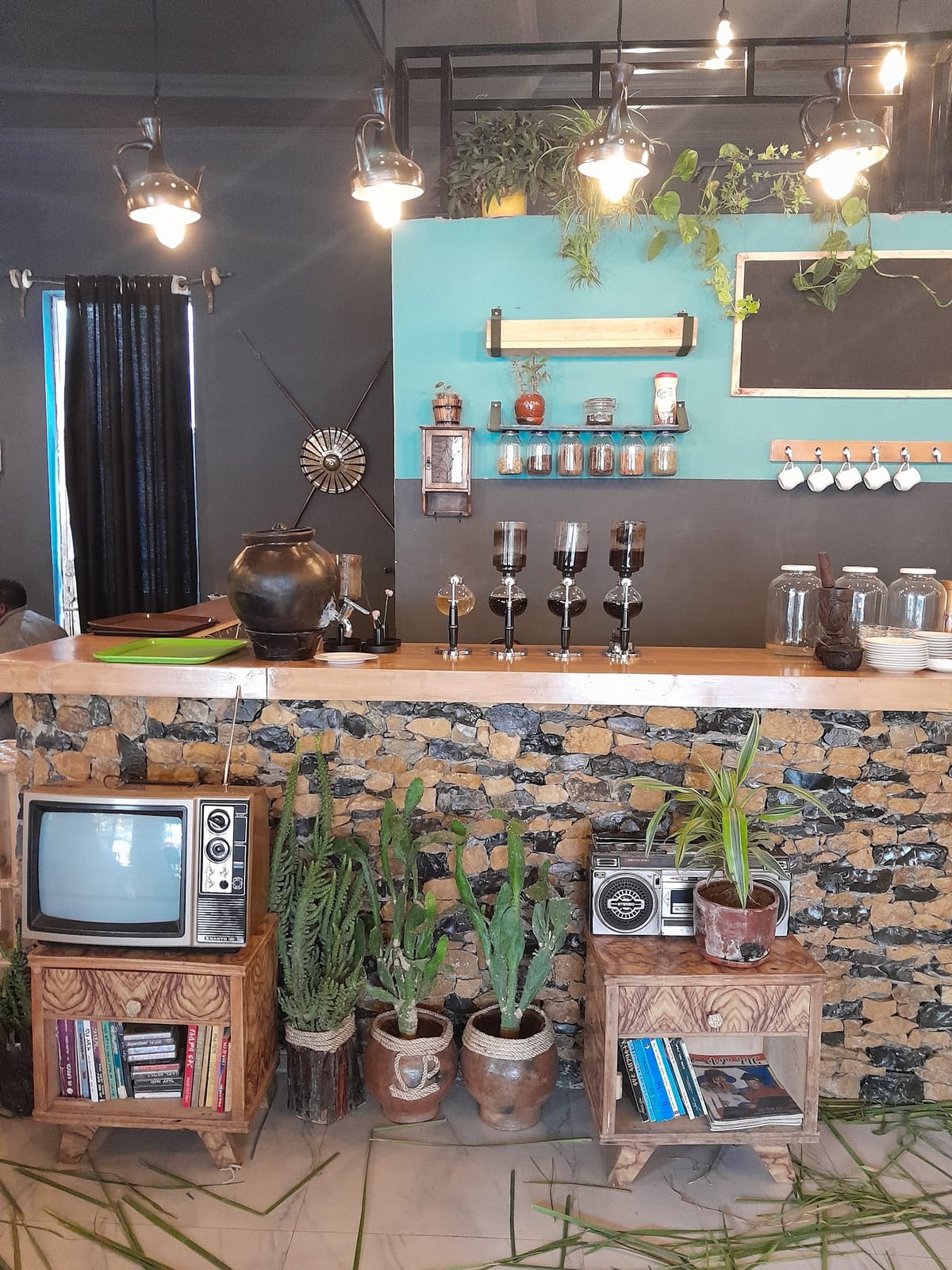 ቡን መጋለሲ Megalesi Coffee Shop