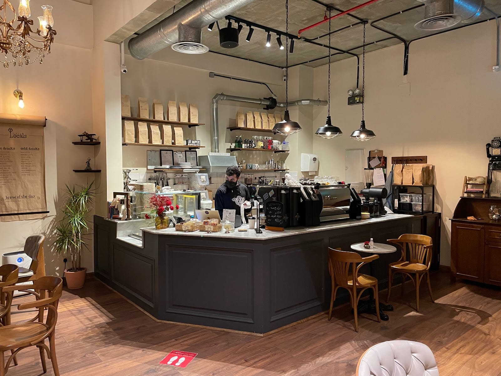Locals Cafe