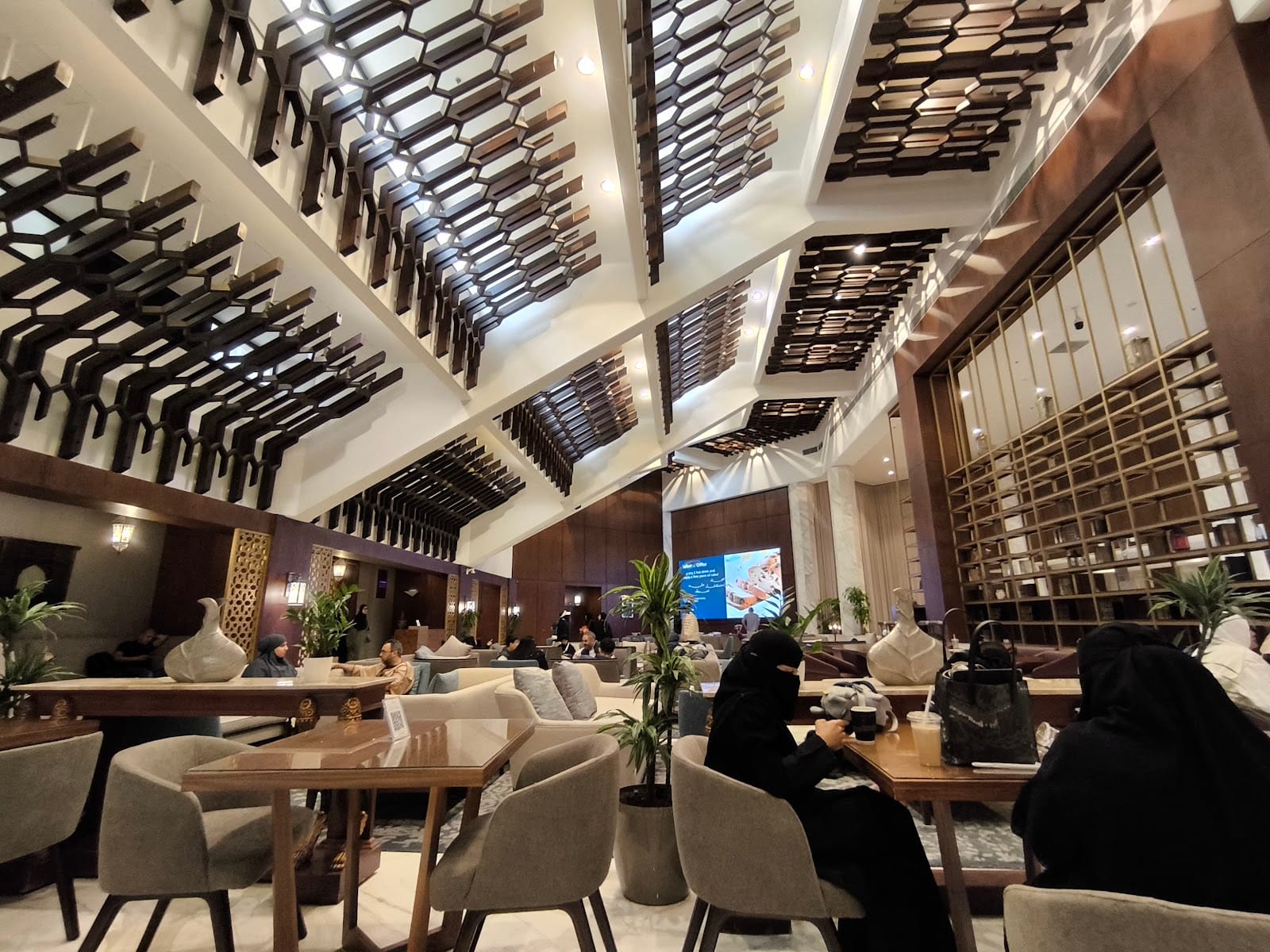 AlMultaqa cafe