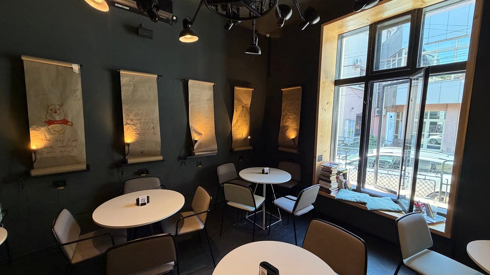 Negru Zi - coffee & arts