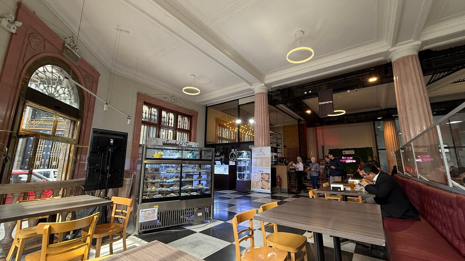 El Damero, Coffee & Lounge