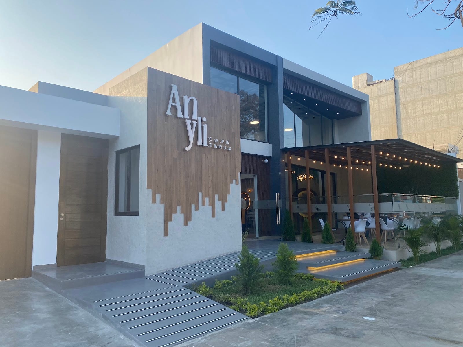 Anyli Cafe Bar