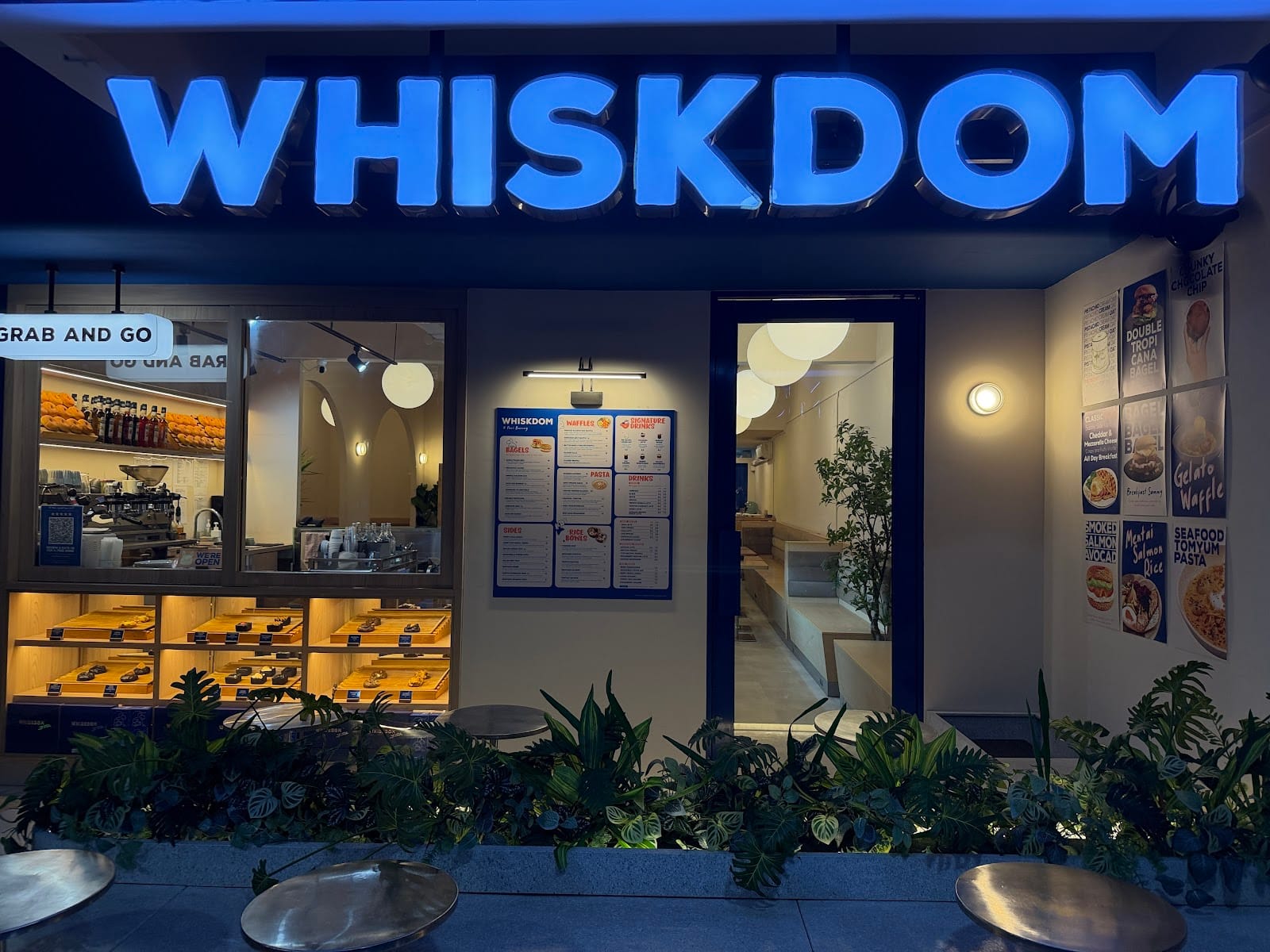 Whiskdom Cafe Bedok (Pari Burong)