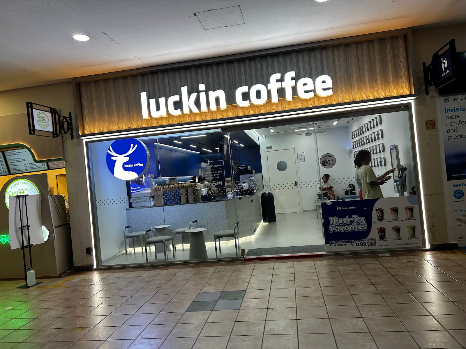 luckin coffee - Tampines Mart