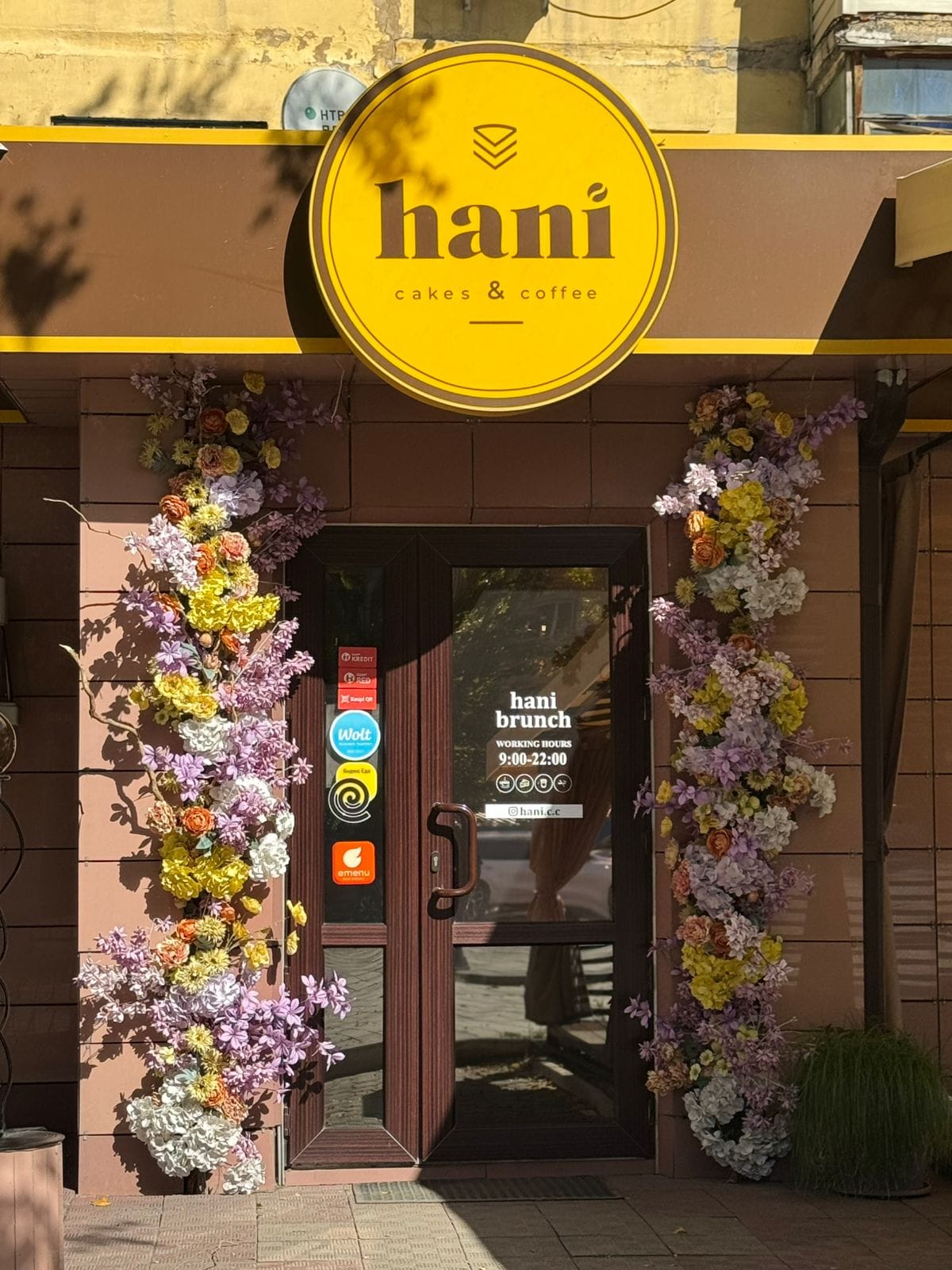 Hani Cakes & Coffee