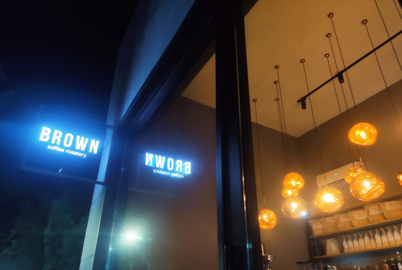 BROWN Coffee Roastery