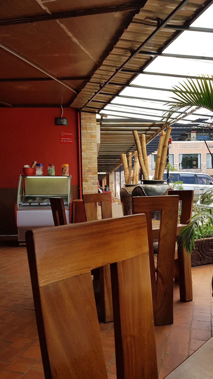 Coffee N Cake Lounge