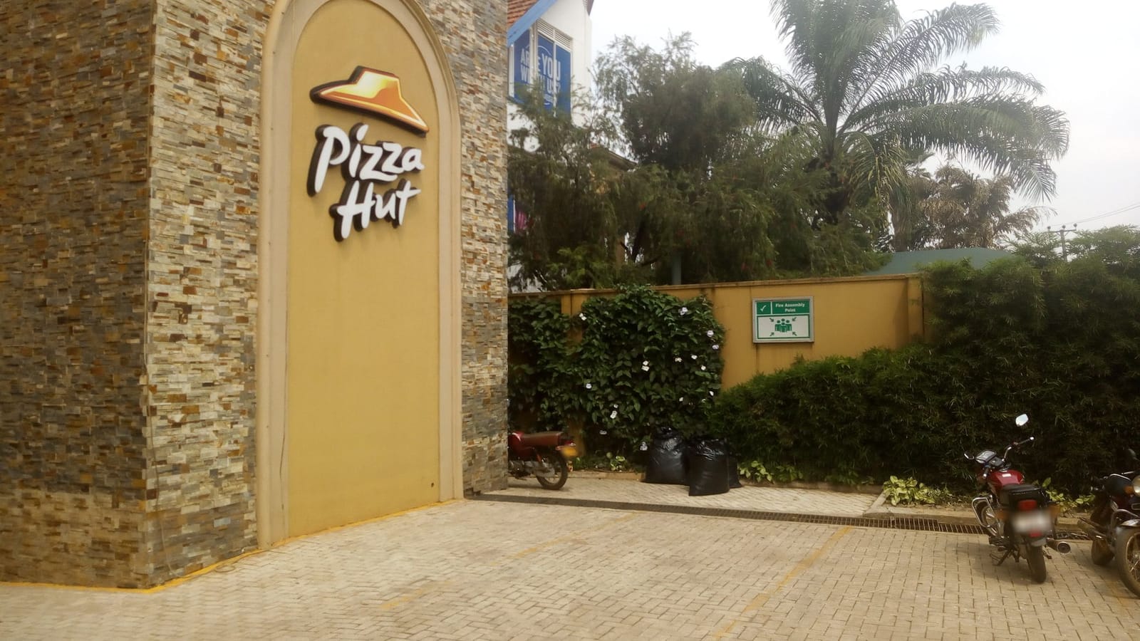 Cafesserie Village Mall