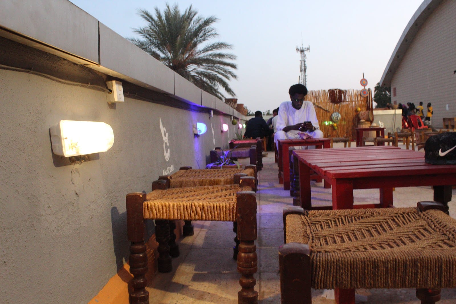 مقهى بلتون الثقافي Balatoan Cafe