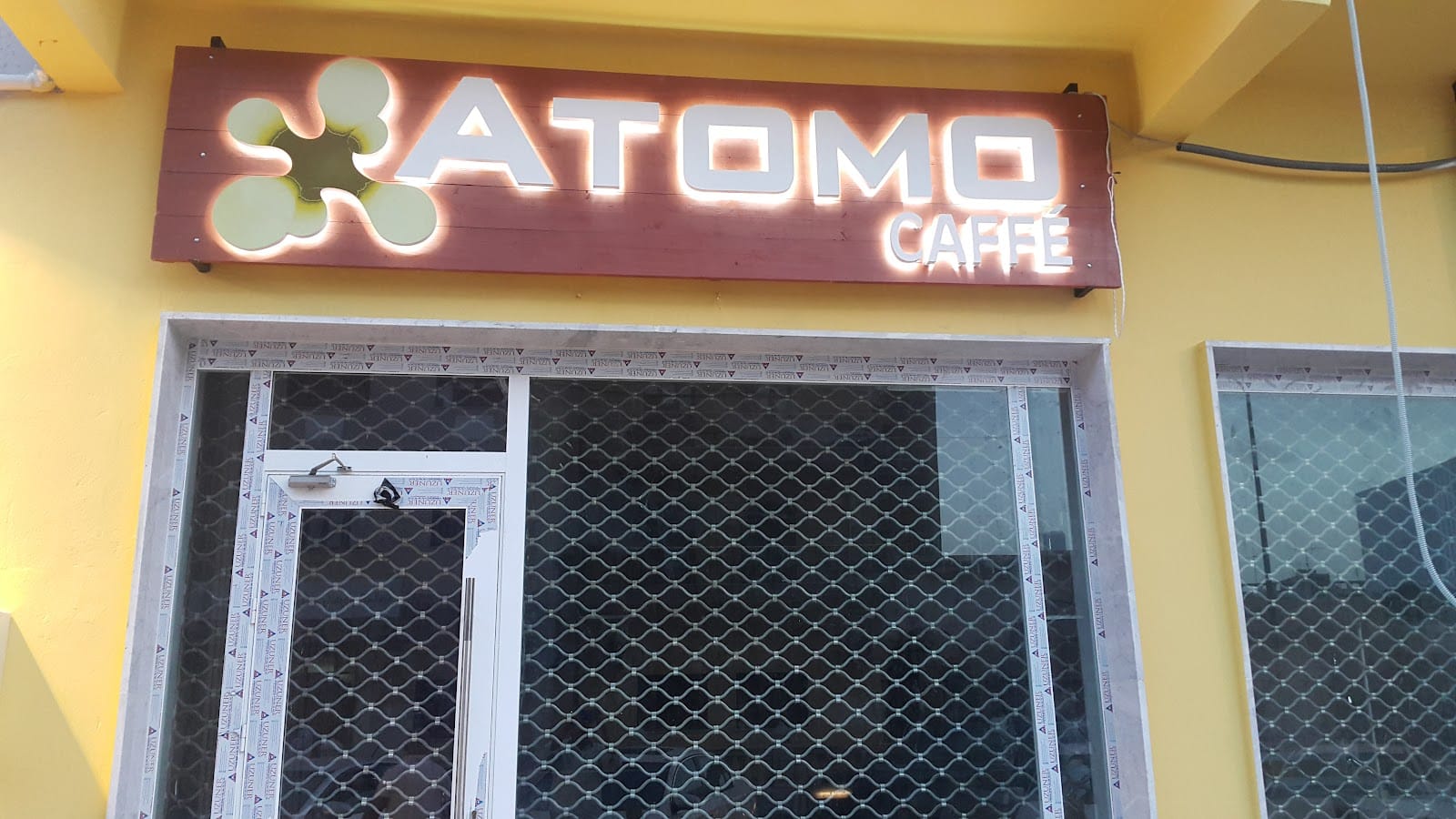 Atomo Cafe