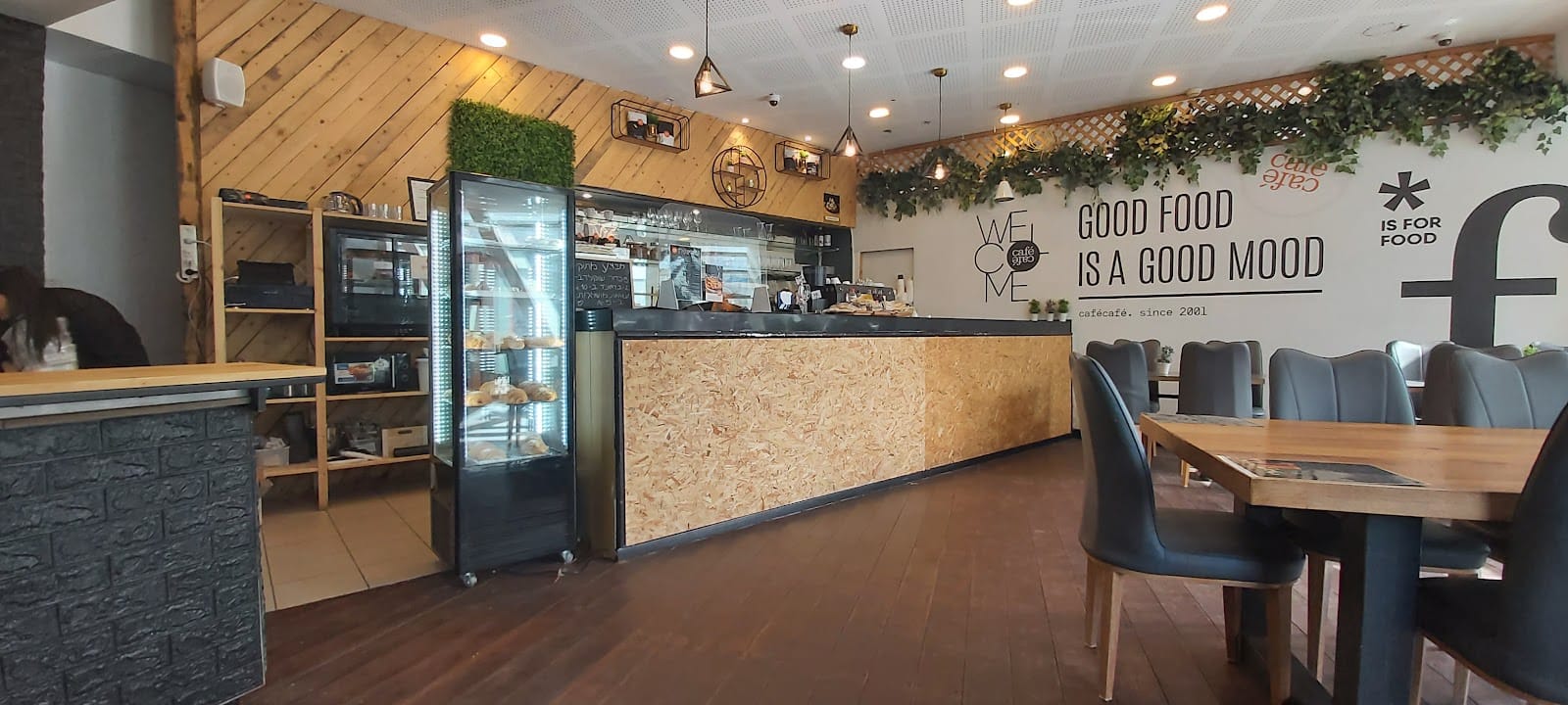 Cafe Cafe