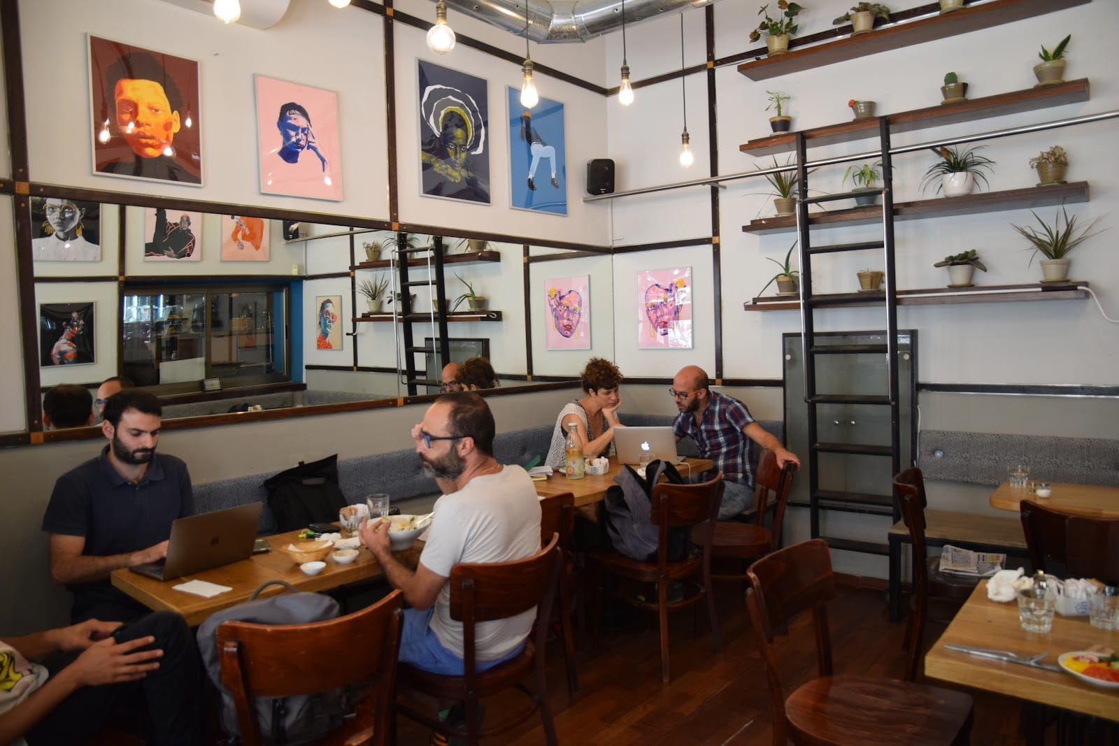 Cafe Sira