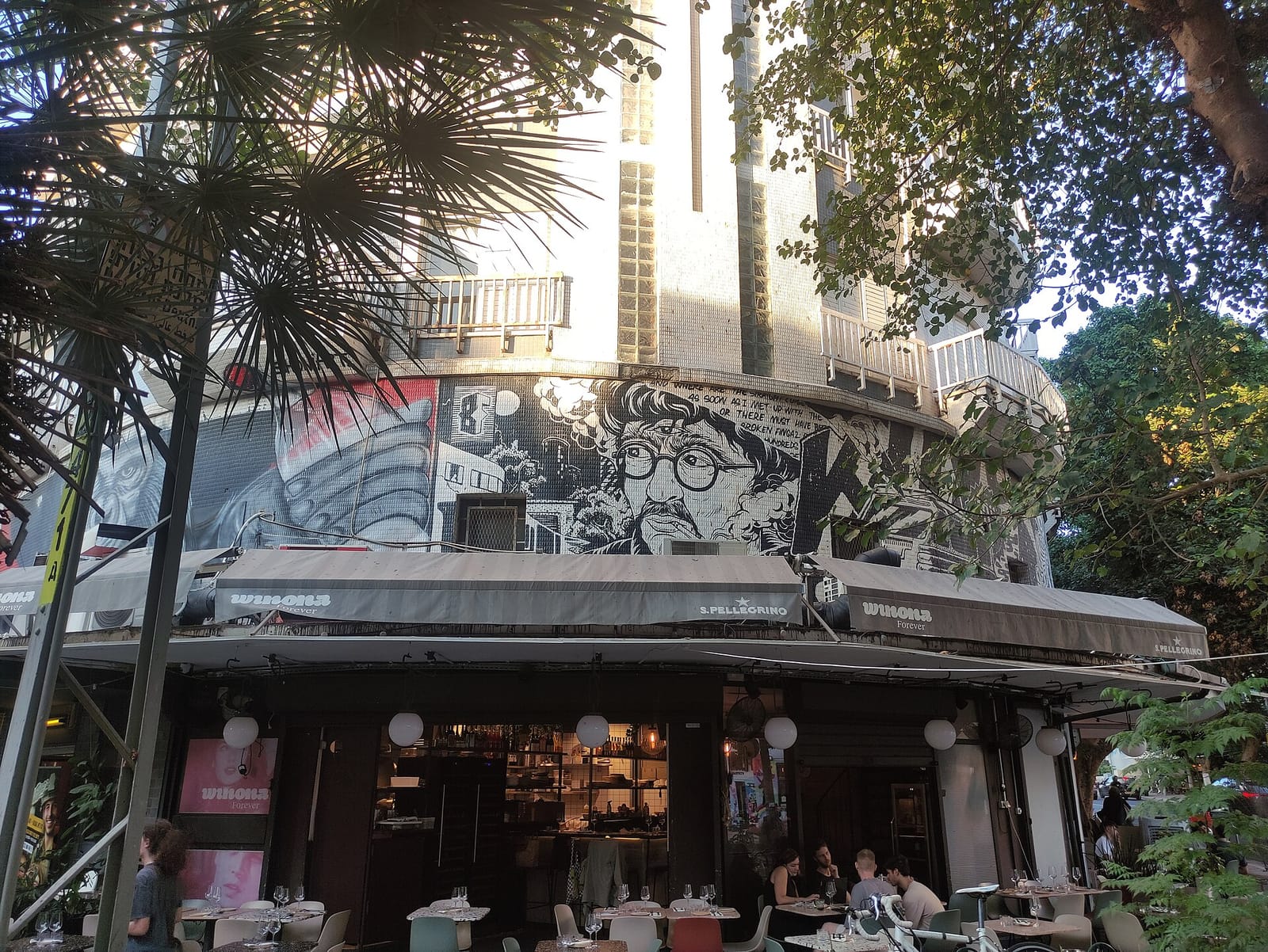 Eazy Cafe King George photo 4