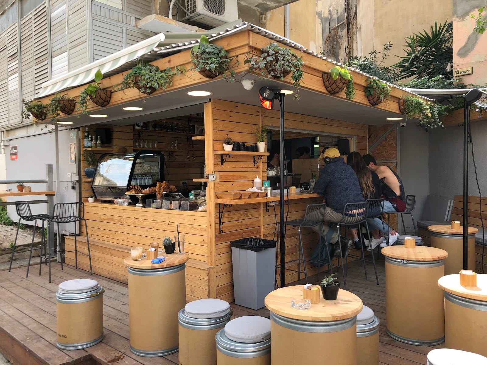 Papua Cafe Tlv