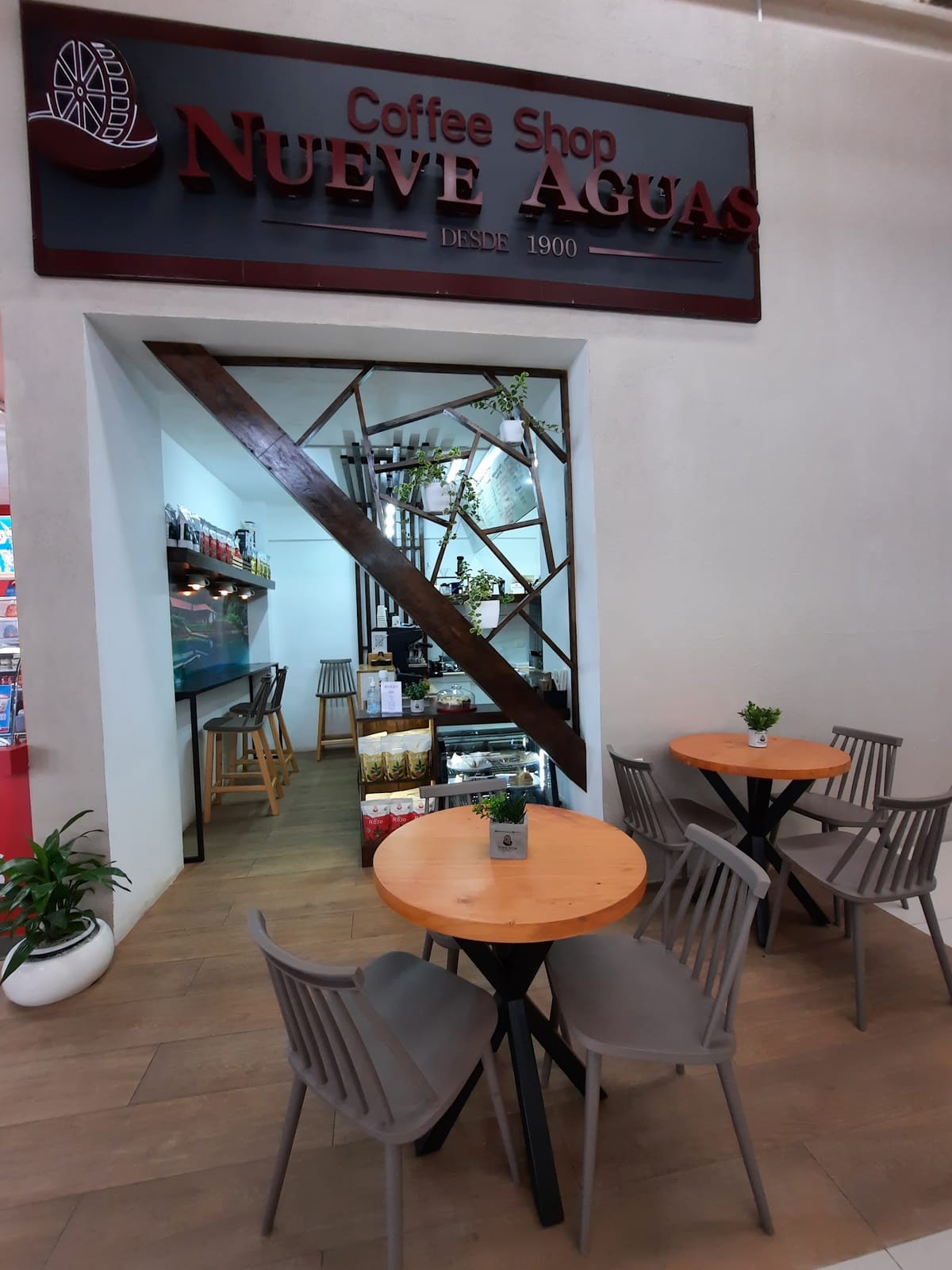 Coffee Shop Nueve Aguas